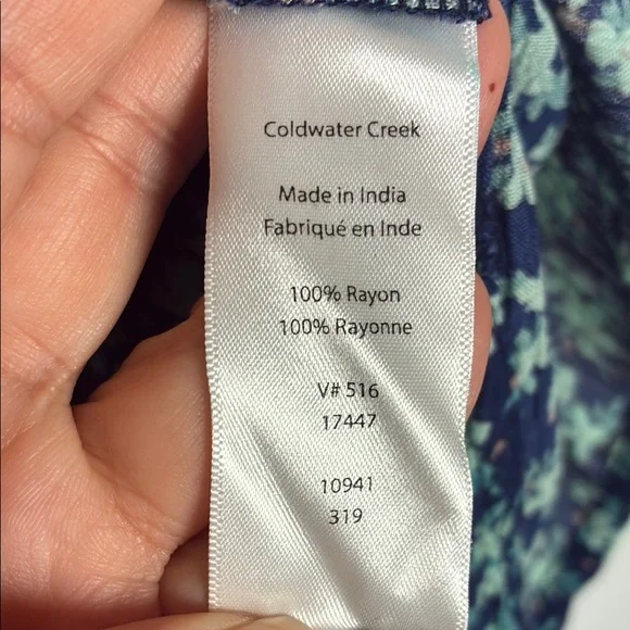 Coldwater Creek Blue and Green Floral Beautiful Flowy Button-Down Blouse - Picture 3 of 10